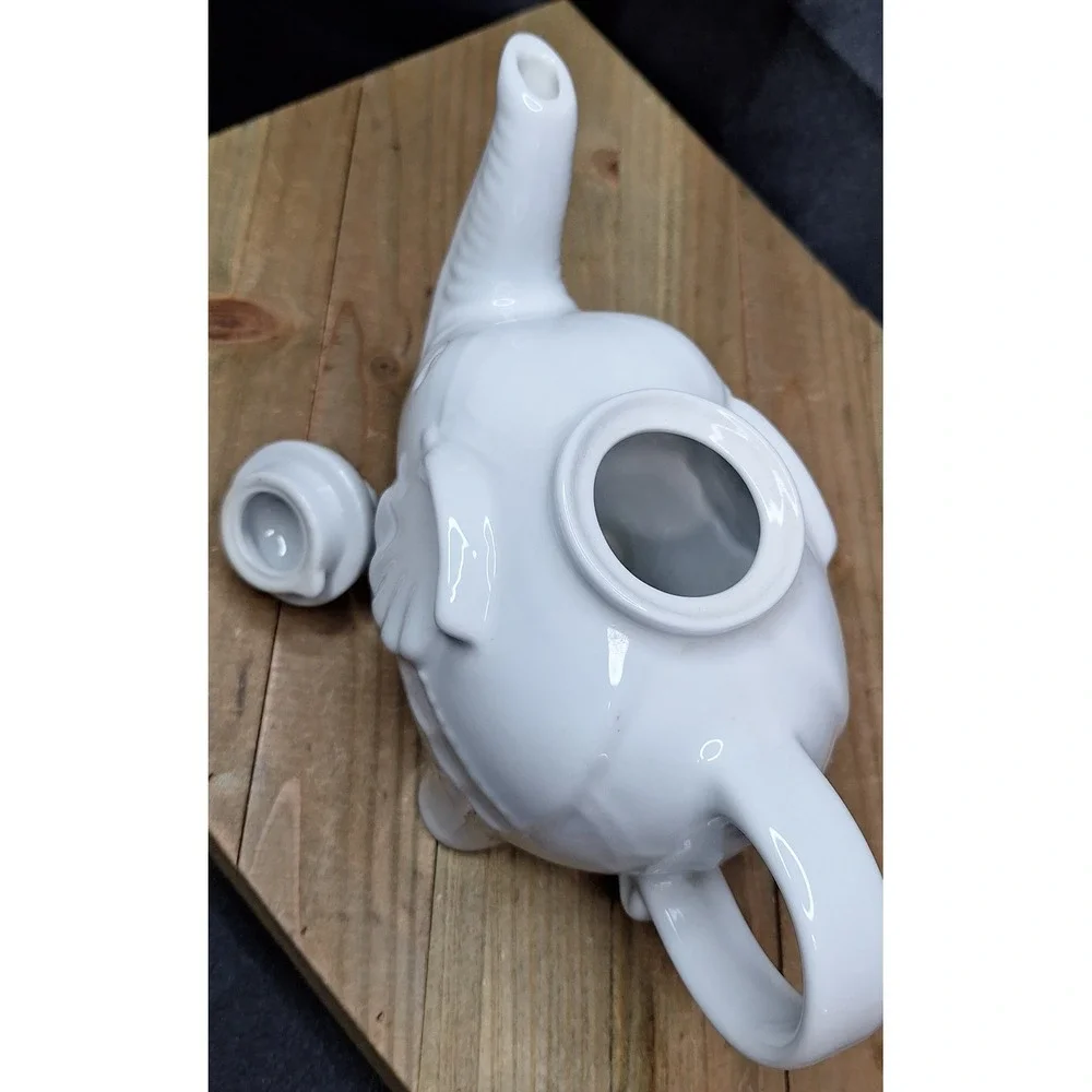 BIA Cordon Bleu White Porcelain Elephant Teapot Ceramic Glossy Animal Pitcher